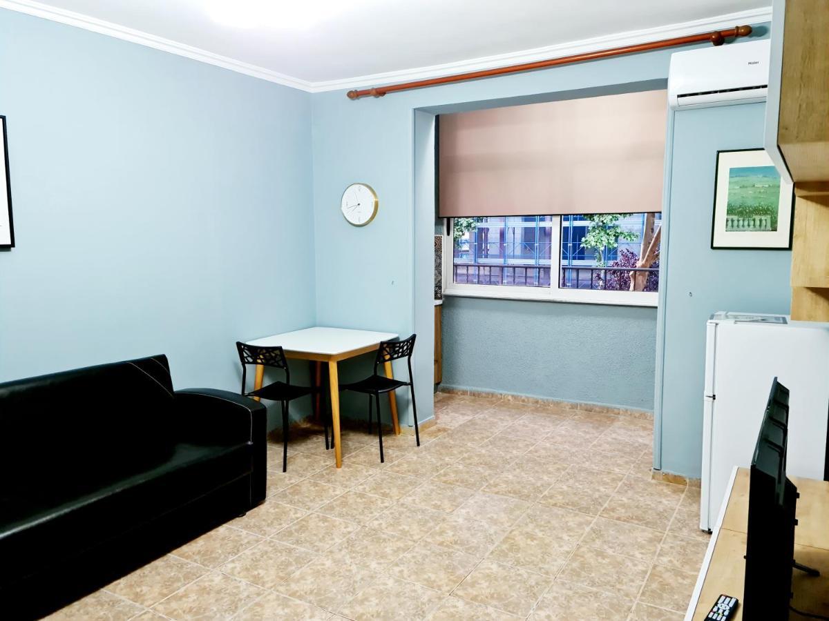 2V1 - 21 Dhjetori Am Apartment Tiranë Ngoại thất bức ảnh