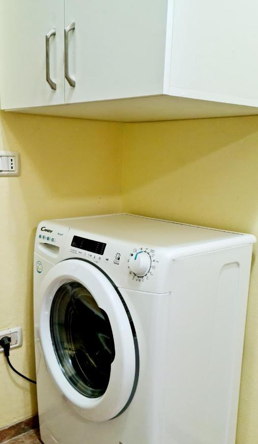 2V1 - 21 Dhjetori Am Apartment Tiranë Ngoại thất bức ảnh